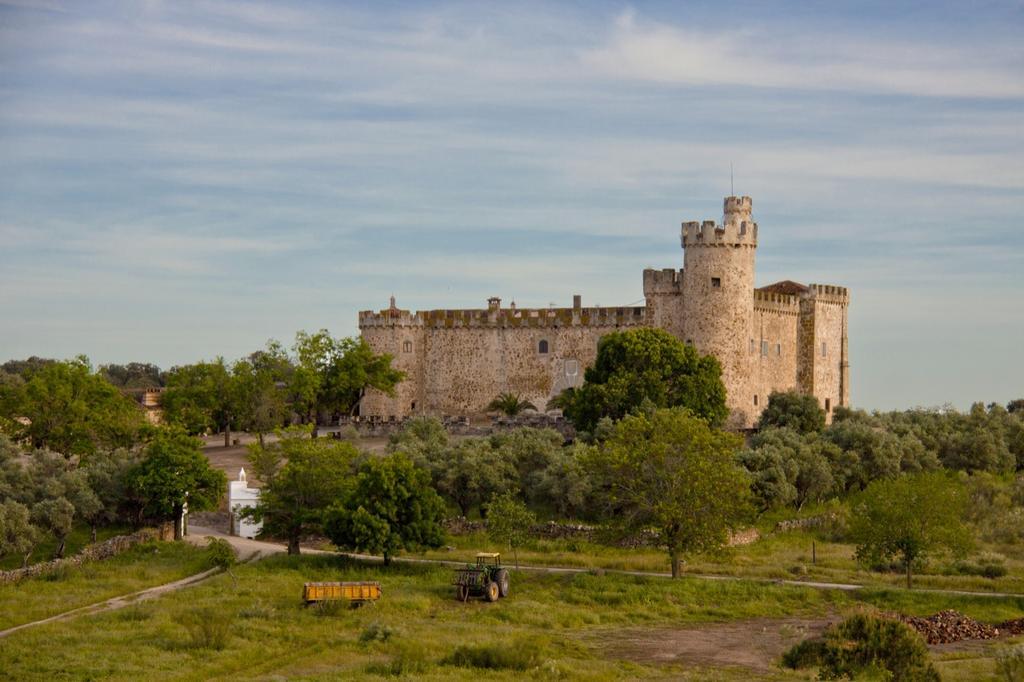 Casa Rural Castillo De Caces 外观 照片